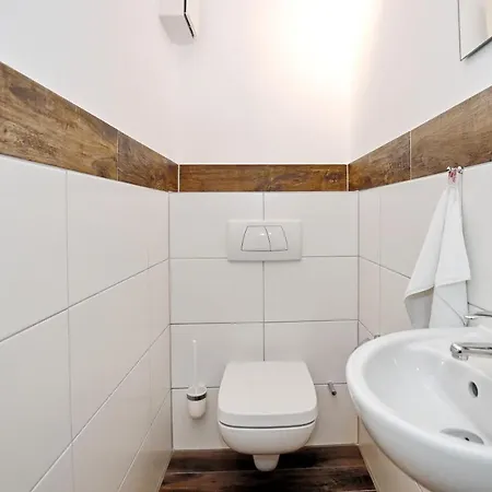 Hanse 309 アパート